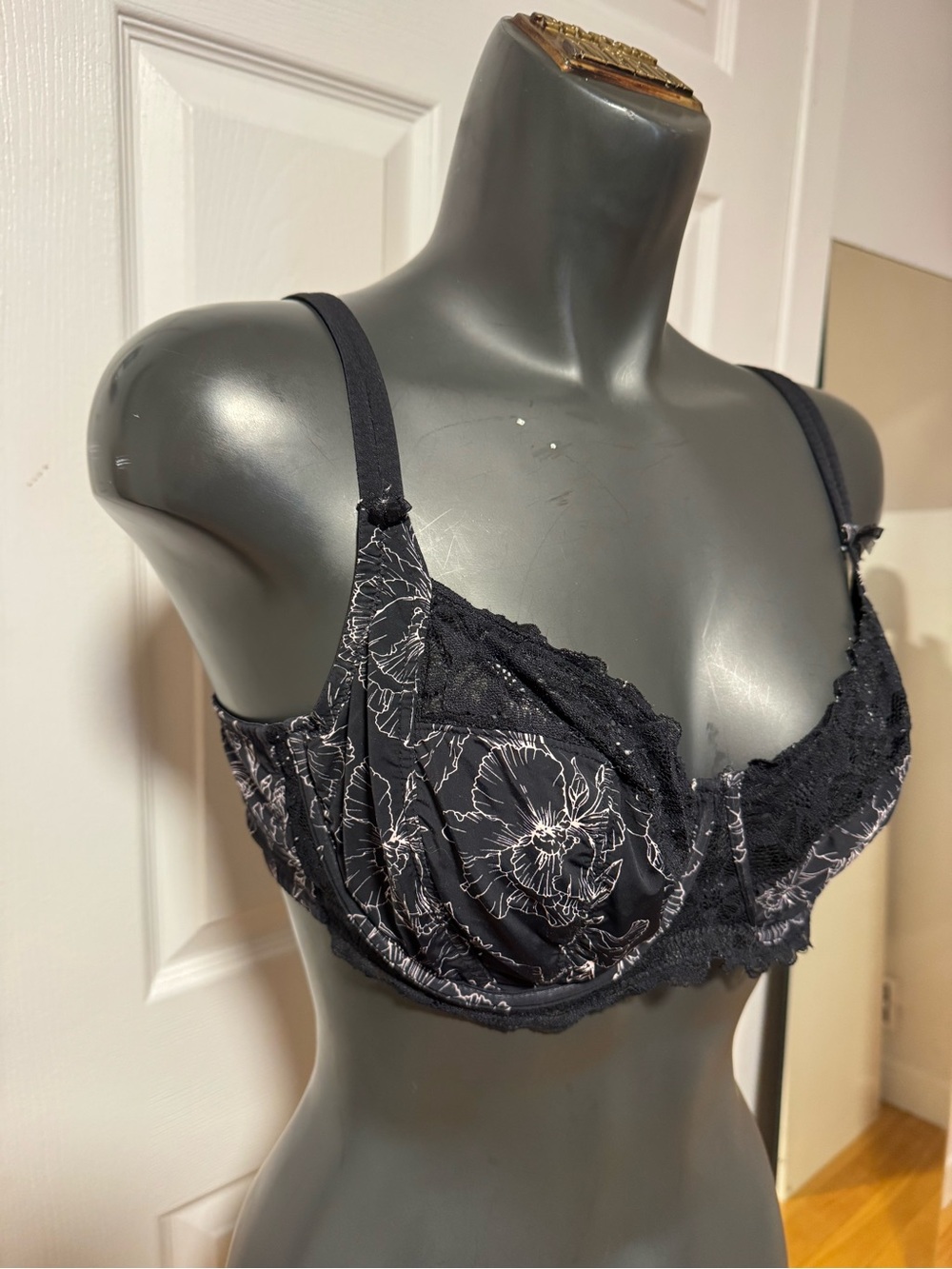 bra - Picture 3 of 5